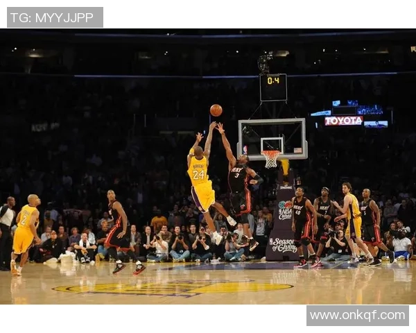 07年湖人对决太阳的经典对抗赛回顾与精彩瞬间分析