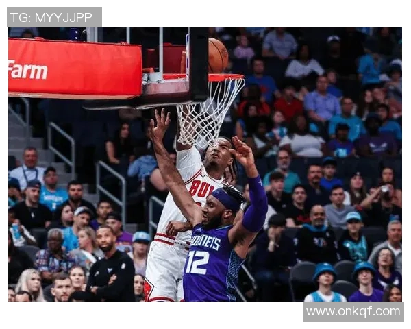 1998年公牛队与黄蜂队经典对决高清回顾精彩瞬间分析